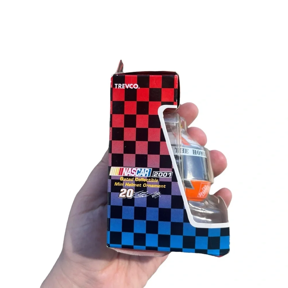 Tony Stewart NASCAR 2001‎ Dated Collectible Mini Helmet Ornament #20 Racing