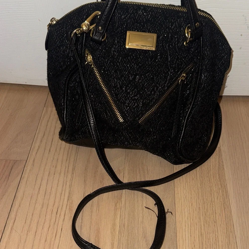 Juicy Couture gold zippers hardware