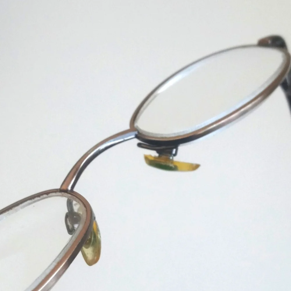 Vintage oval reader