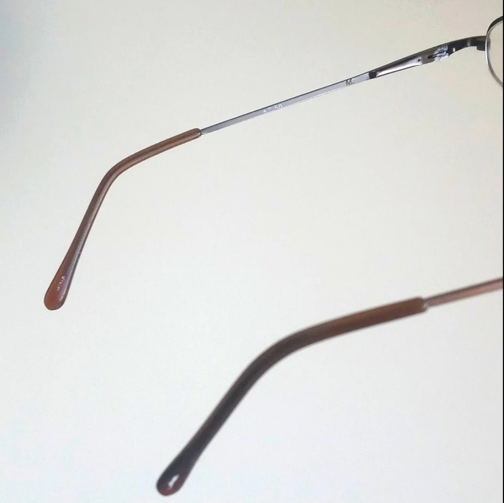 Vintage oval reader