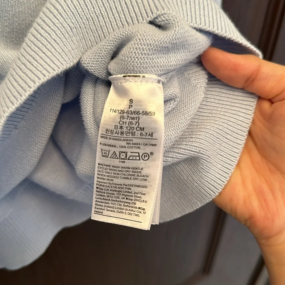 3/$25 GAP Kids Light Blue V Neck Cotton Sweater Pullover Size S 6-7