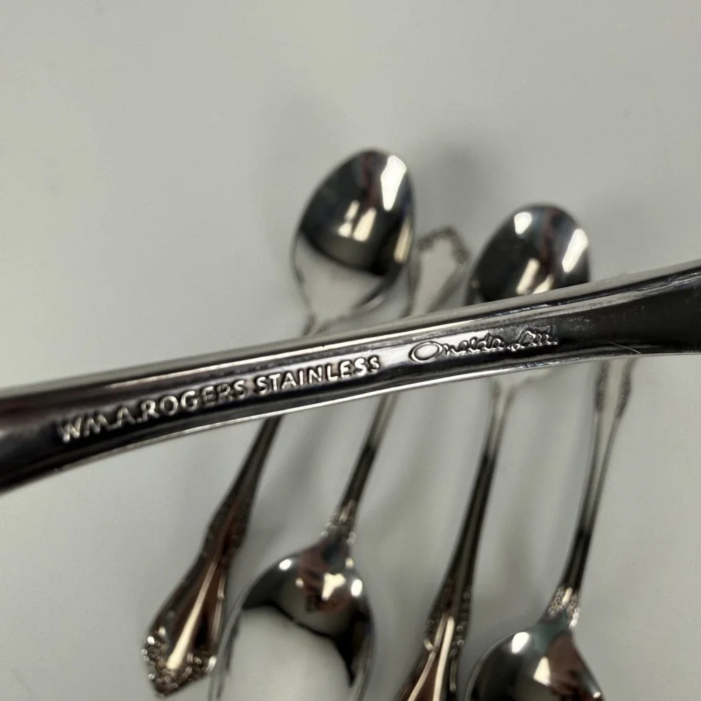 5 WM A Rogers Mansfield Amadeus Oneida Deluxe Ltd Stainless Oval Soup Spoons