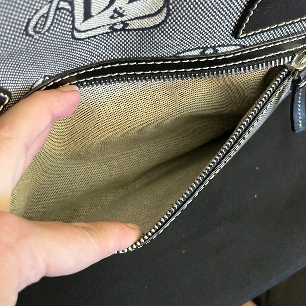 dooney bourke