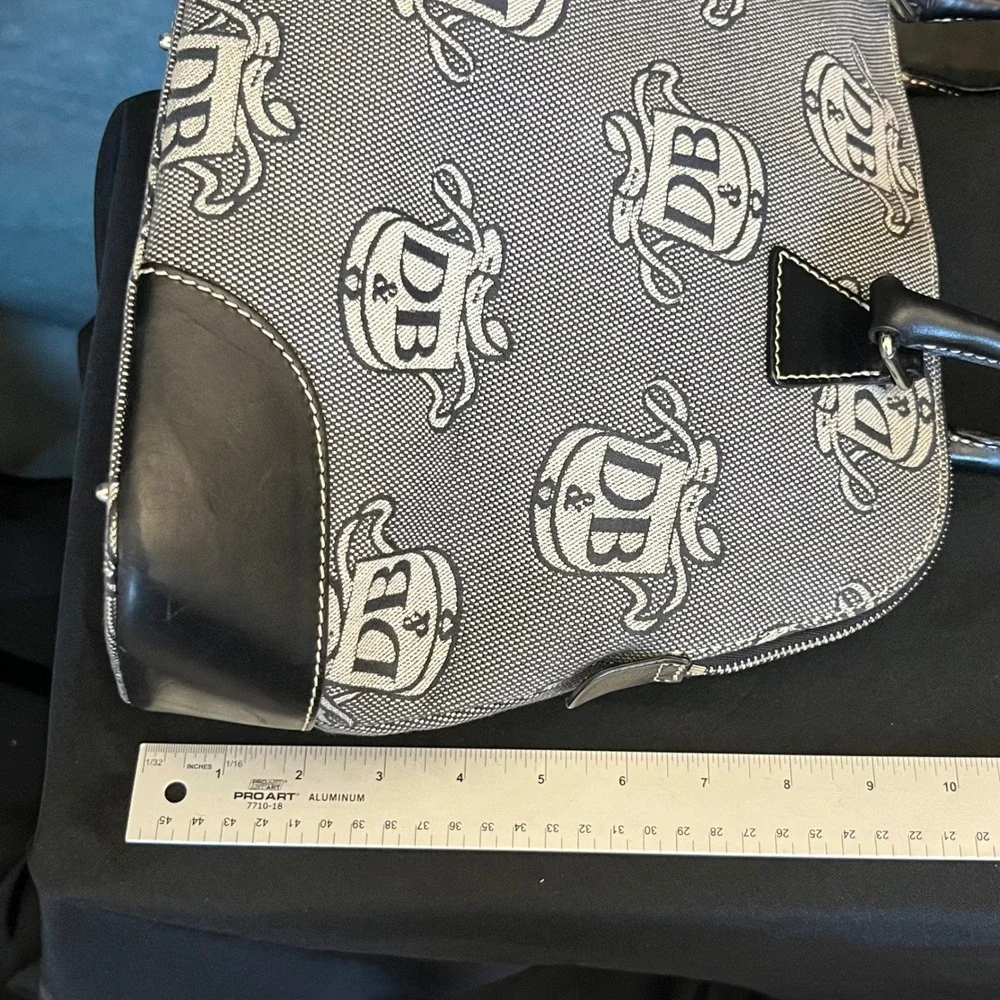 dooney bourke
