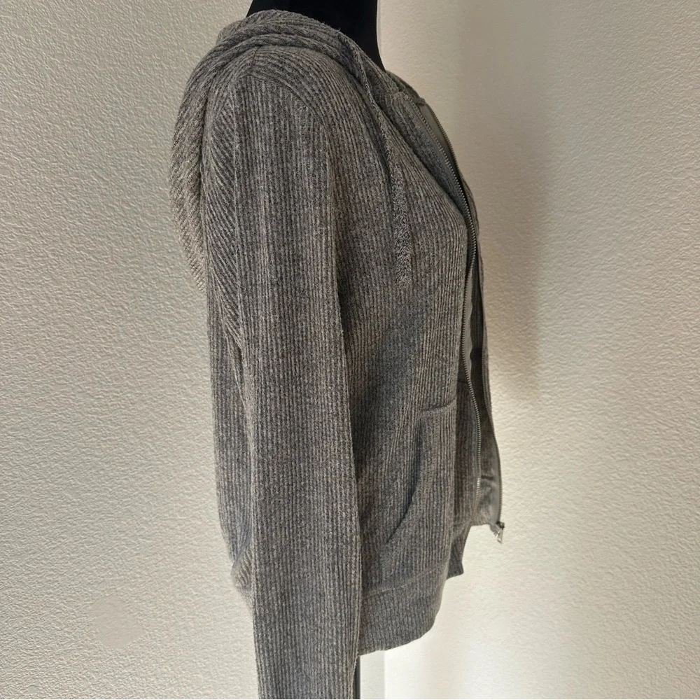 Ocean Drive comfortable gray