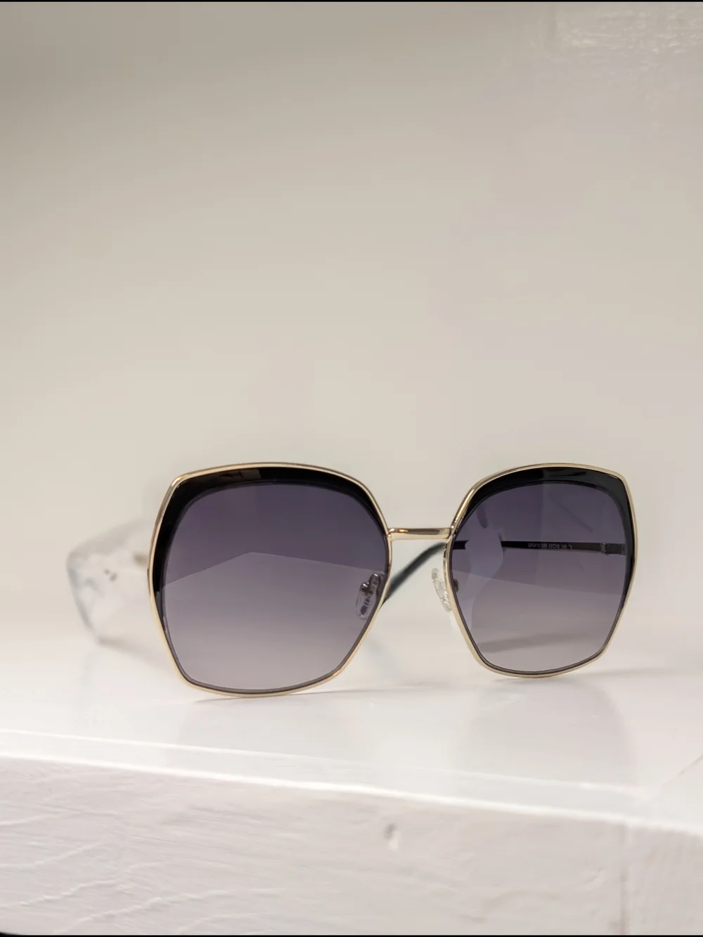 Guess ​brand new