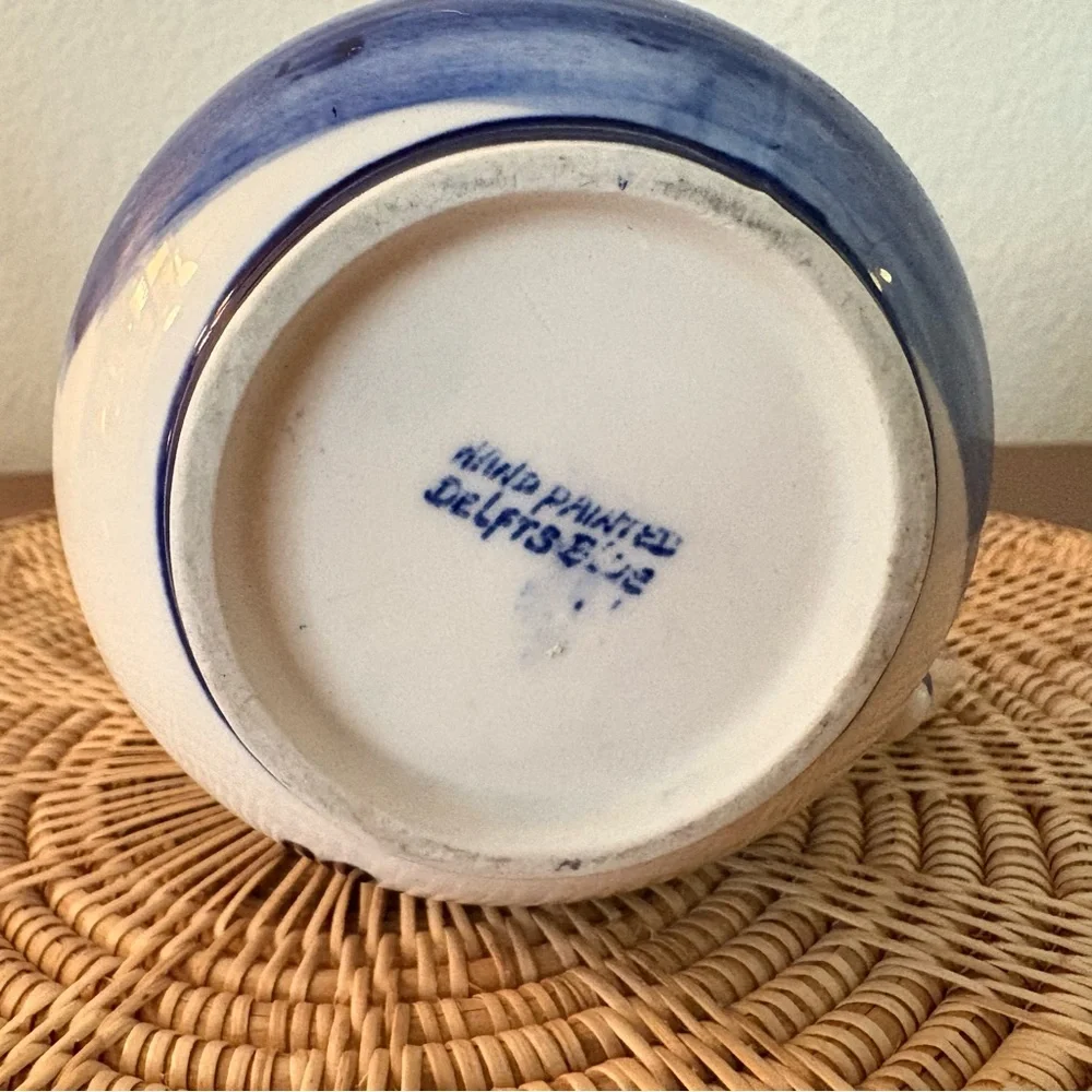 N/A charming vintage