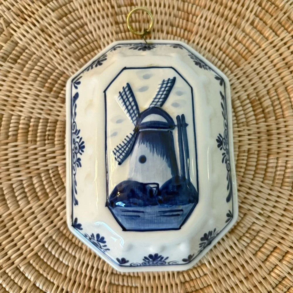 N/A charming vintage