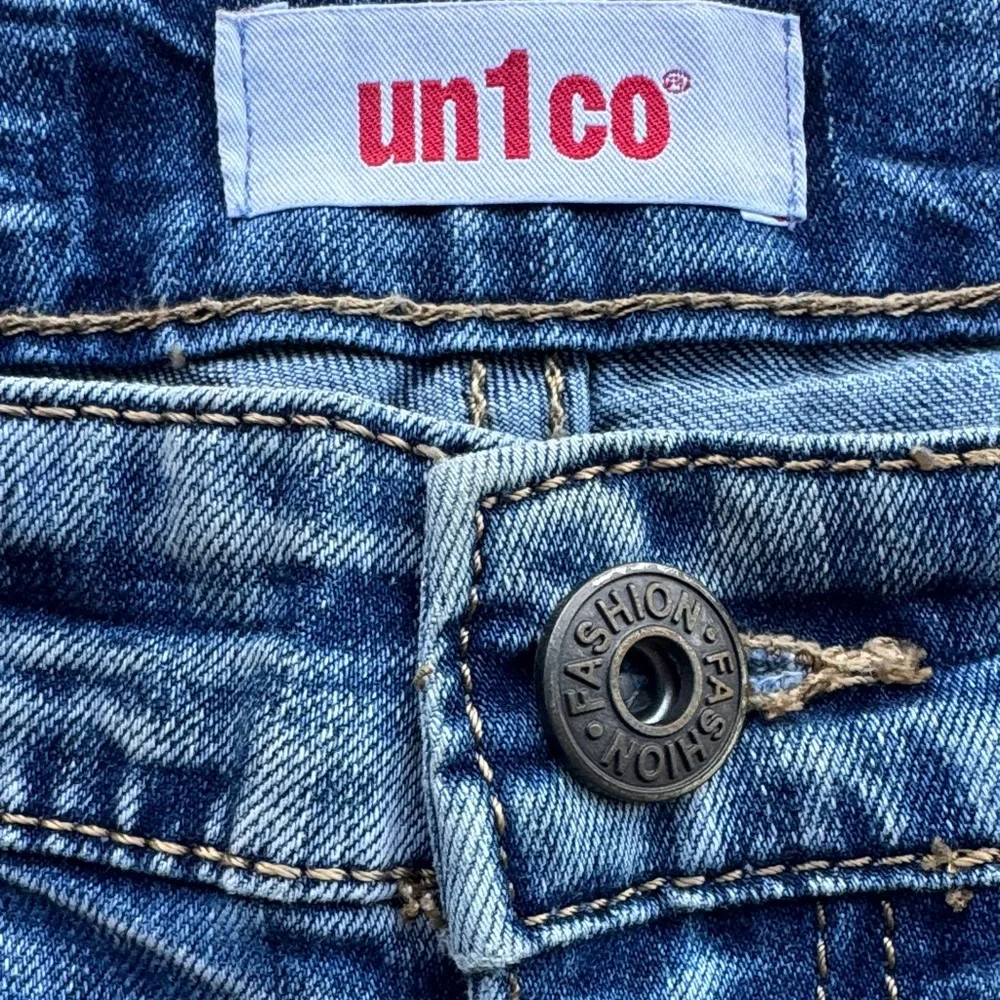 Un1co light blue