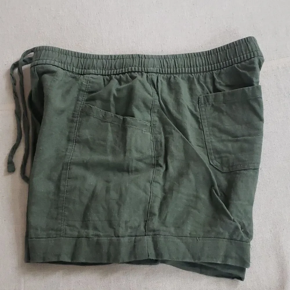 Old Navy Linen Blend Olive Green Women's Shorts Cargo Pockets Drawstring Waist