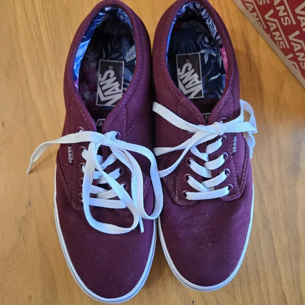 Vans Ward Canvas Skateboard Shoes Port Royale / White Flowers W 9.5 EUC