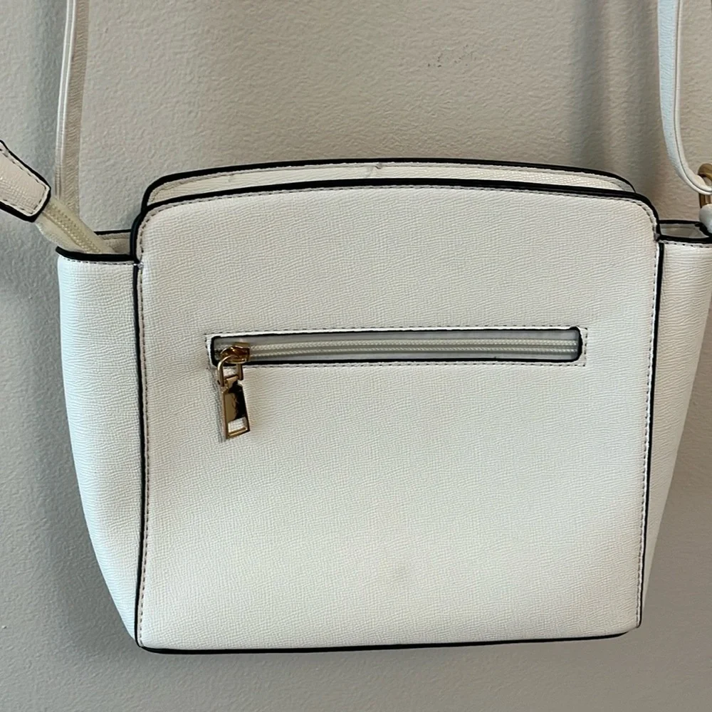 Source Unknown white crossbody