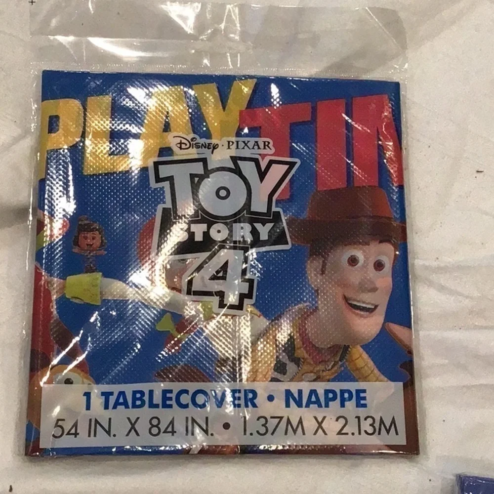 Disney Toy Story 4 Table Cover and Napkin Set