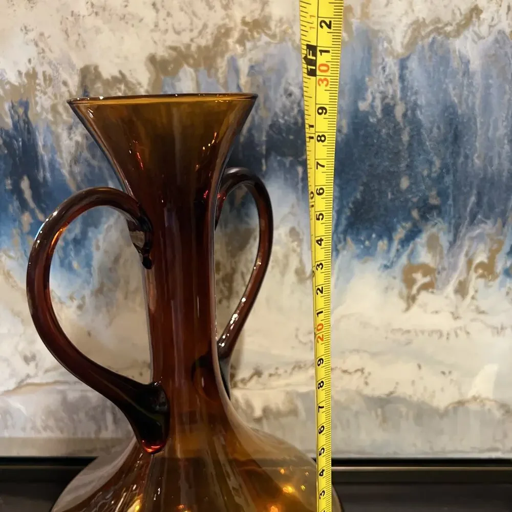 Unbranded vintage amber
