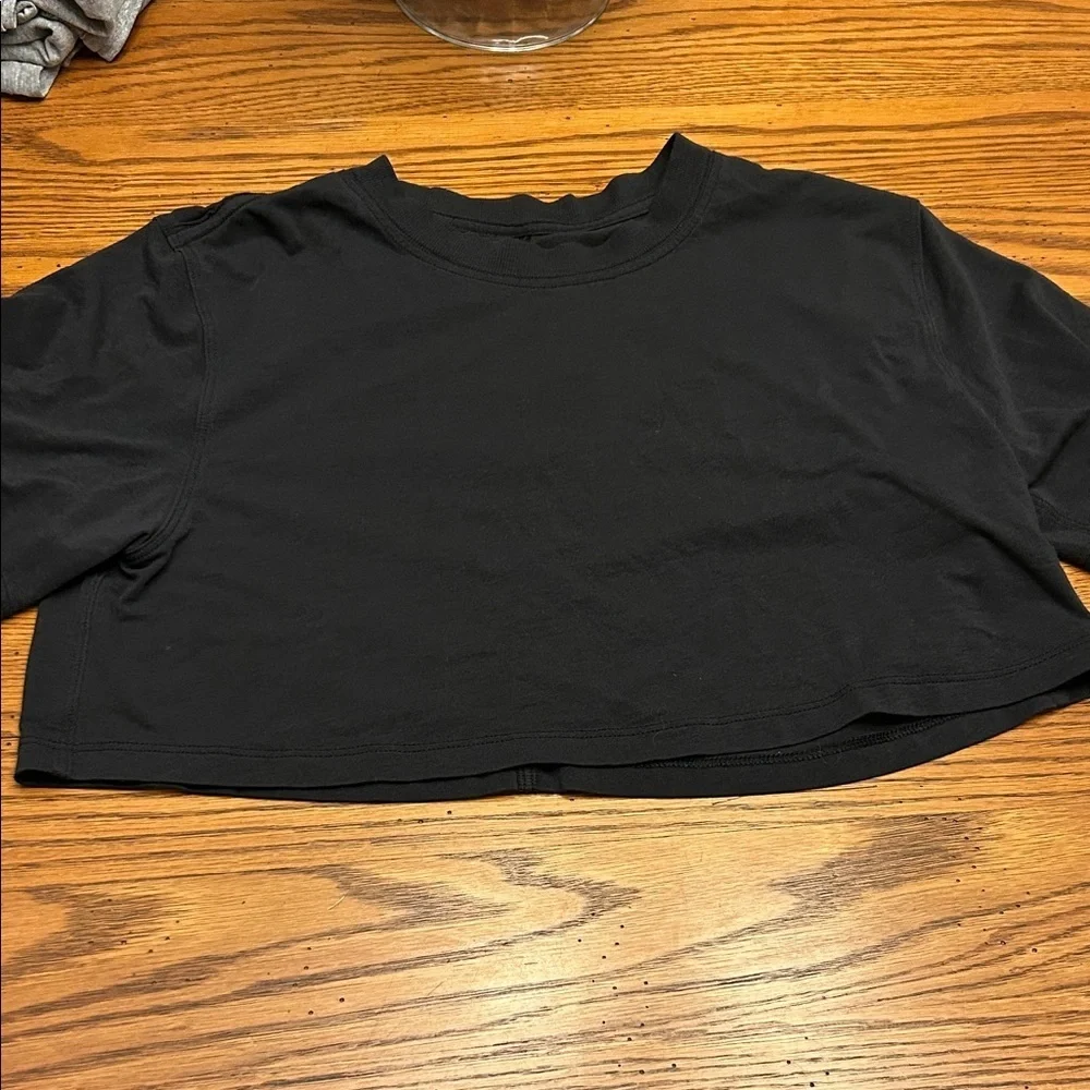 Black Lululemon Women's Crop Top/9