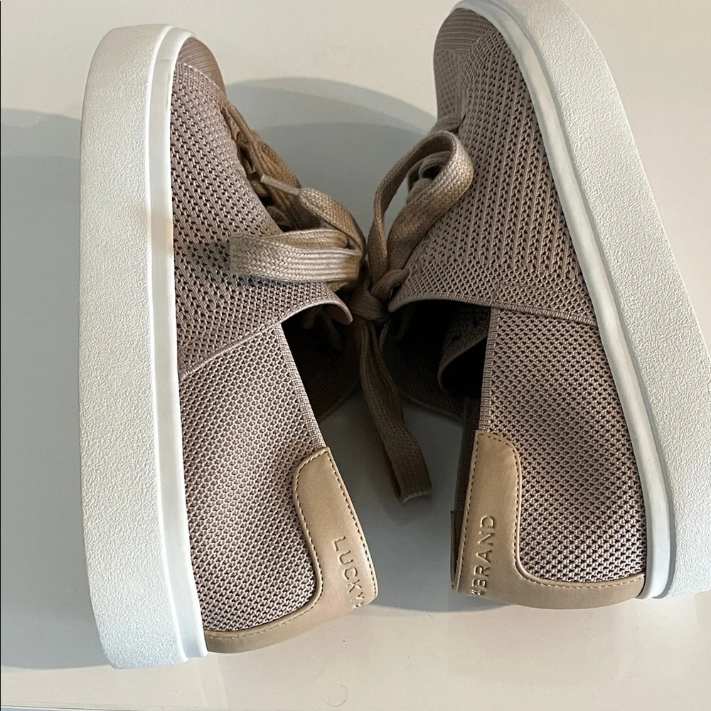 Lucky Brand new that style