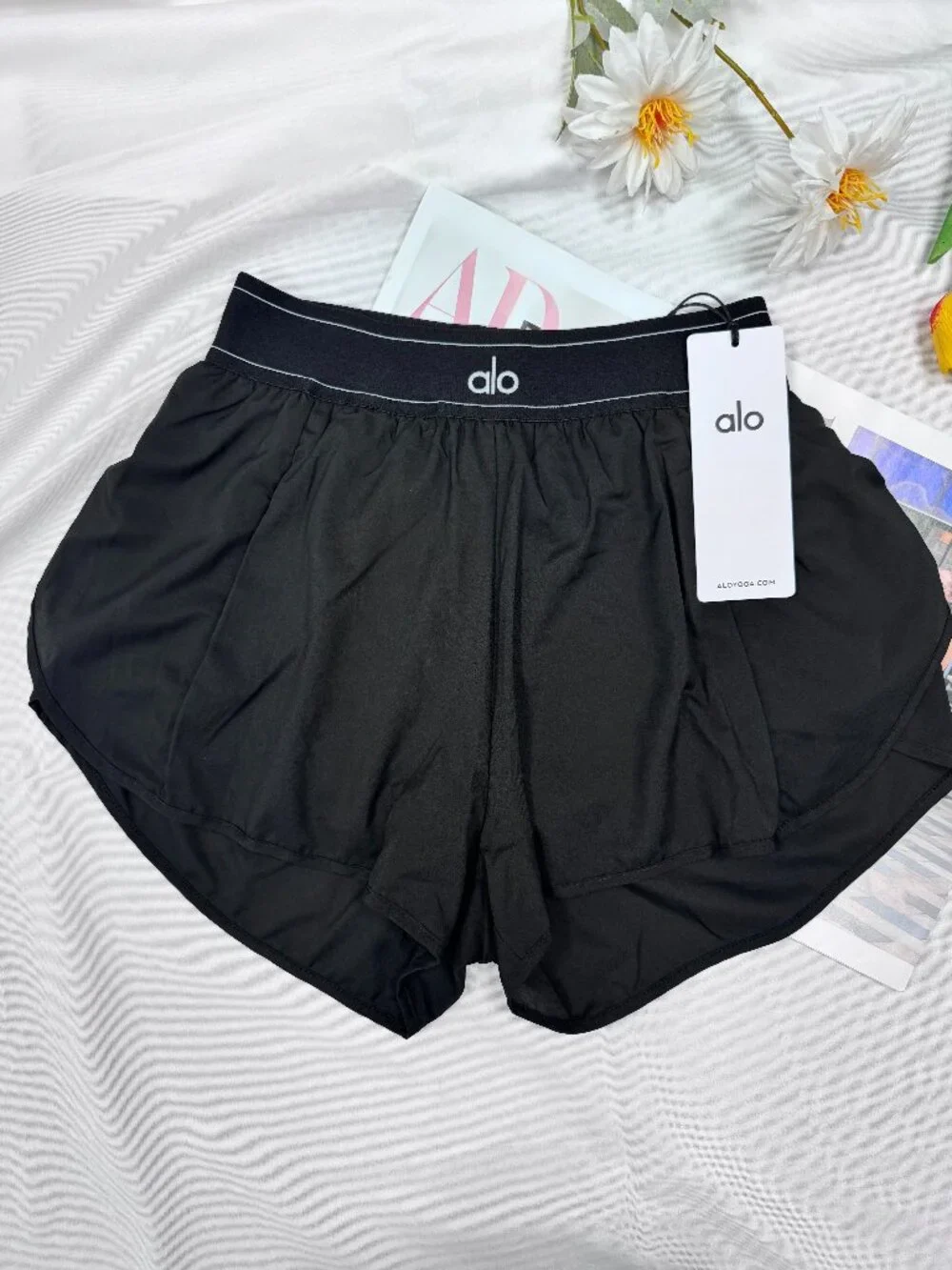 Brand New Alo Yoga😆Match Point Short Black ( Loose fit, elastic waistband )