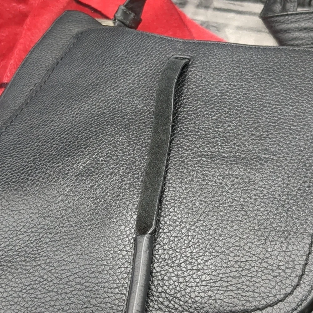 Marc Jacobs black pebble
