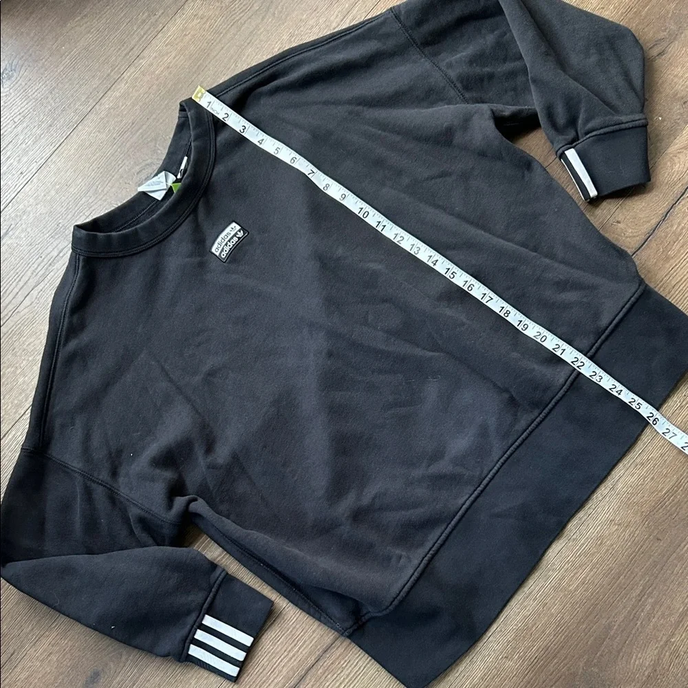 adidas classic black