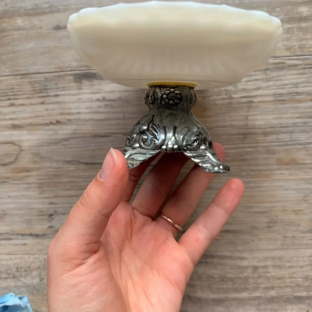 unknown vintage milk