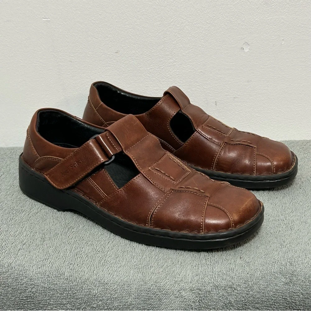 Josef Seibel strap home