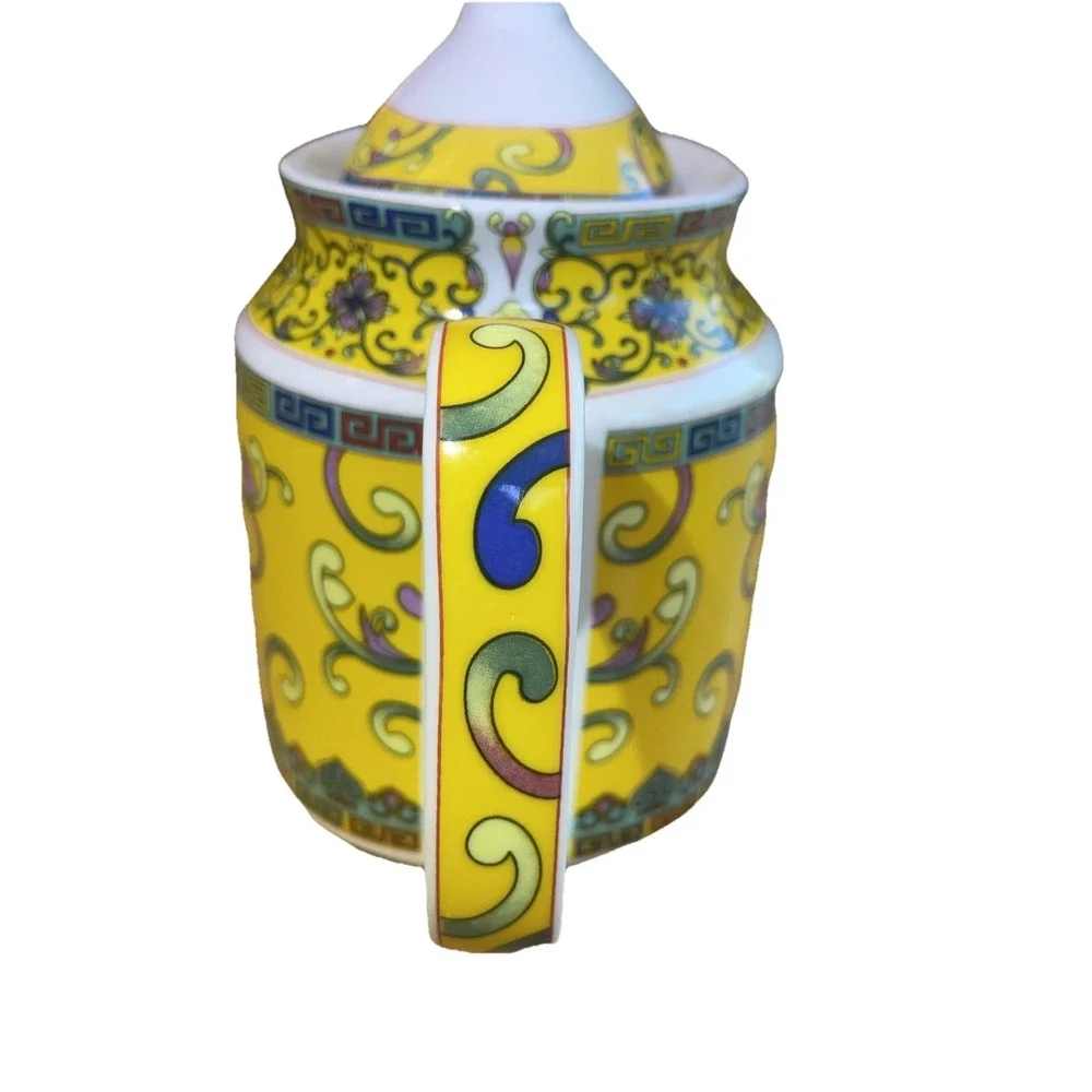 Coastline Imports Gracie‎ China Yellow Dynasty Teapot New Tea Brew Oval 32 oz