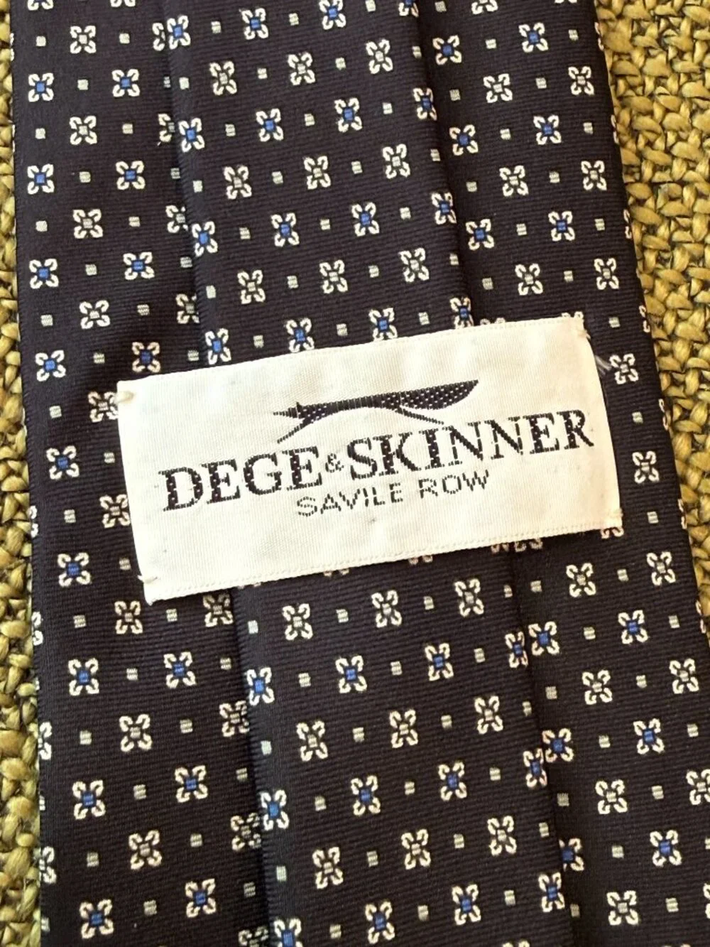 Dege & Skinner look necktie