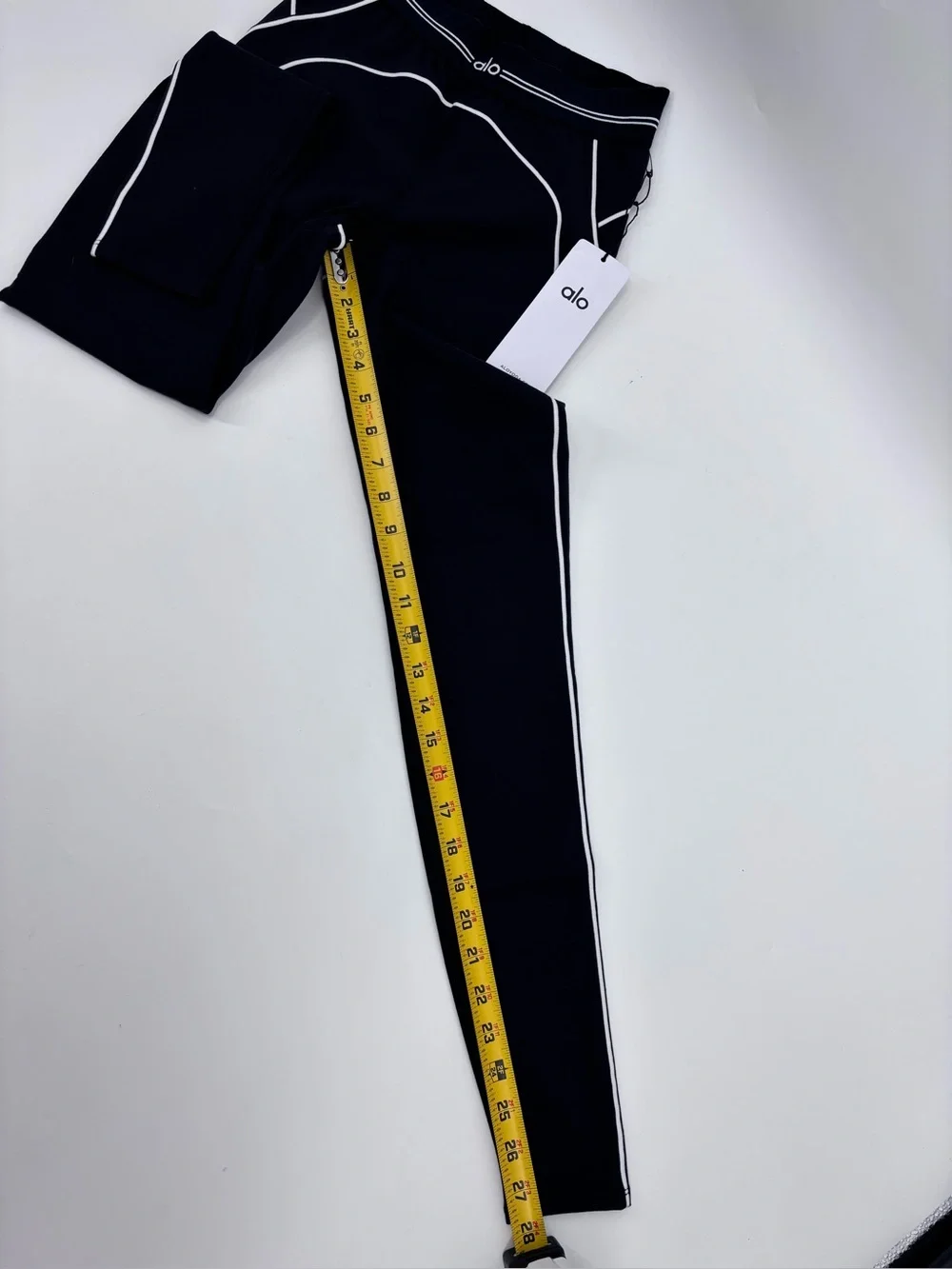ALO Yoga high streamlined smooth