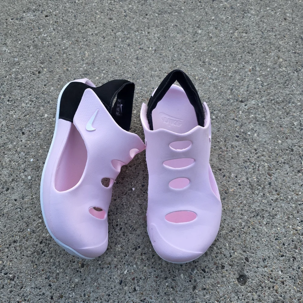 Nike Sunray Protect Pink Velcro Adjustable Sandasls Little Girls 3Y