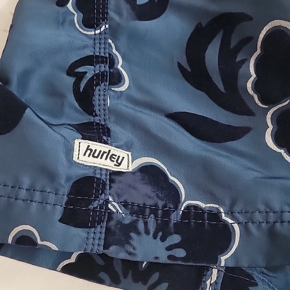 Hurley ekkkkkkk feel