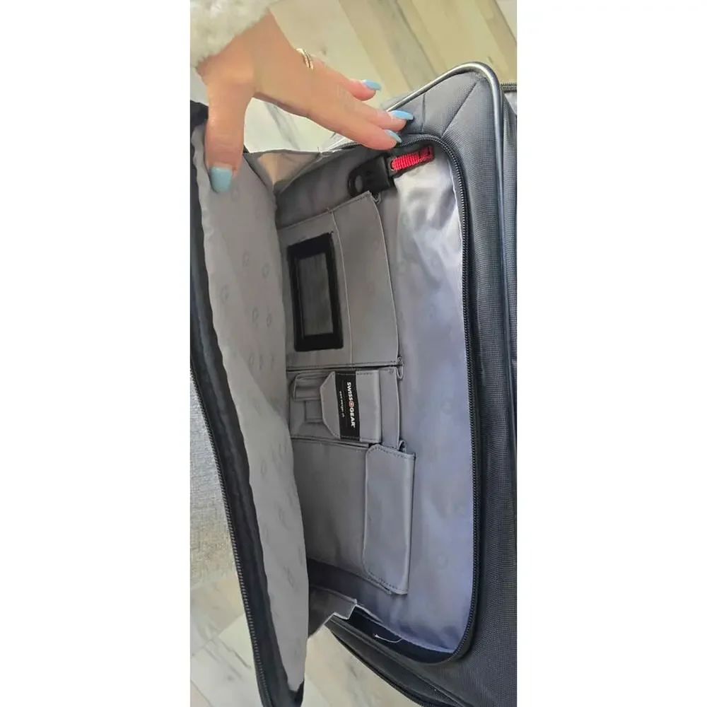 SwissGear spacious laptop