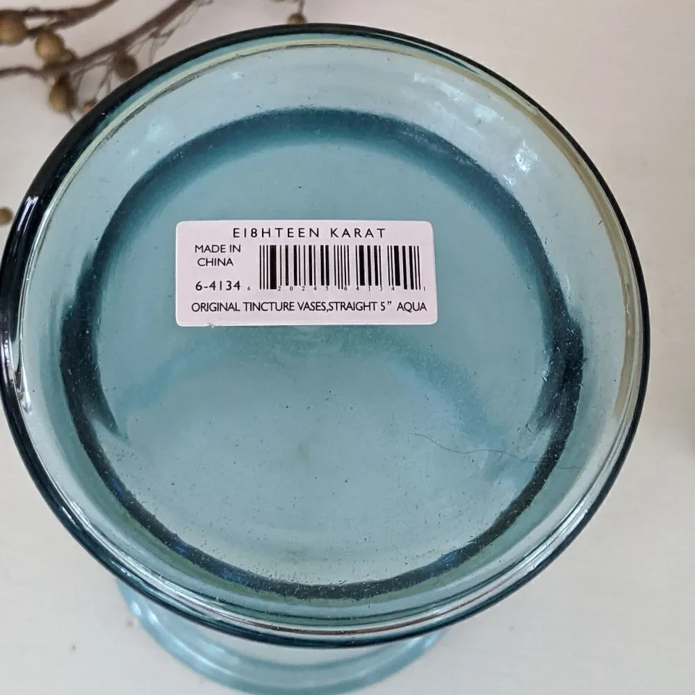 Ei8hteen Karat nib new