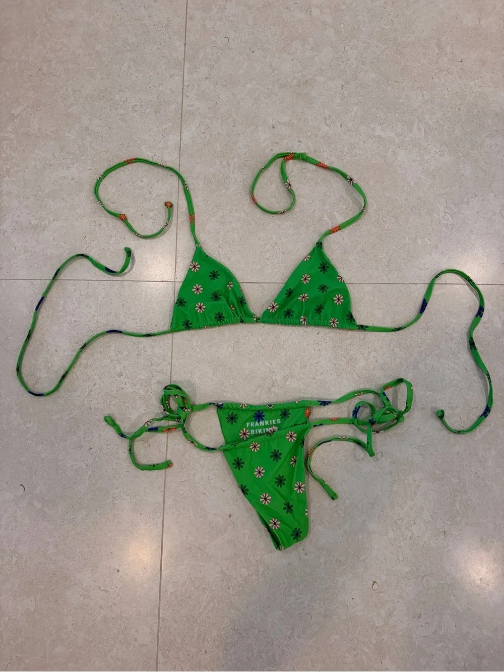 Frankies Bikinis bright green