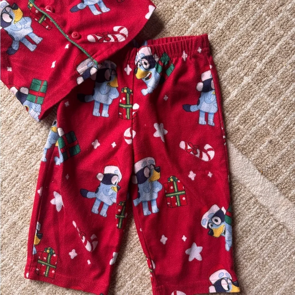 Baby Bluey Christmas pajamas size 18 mos