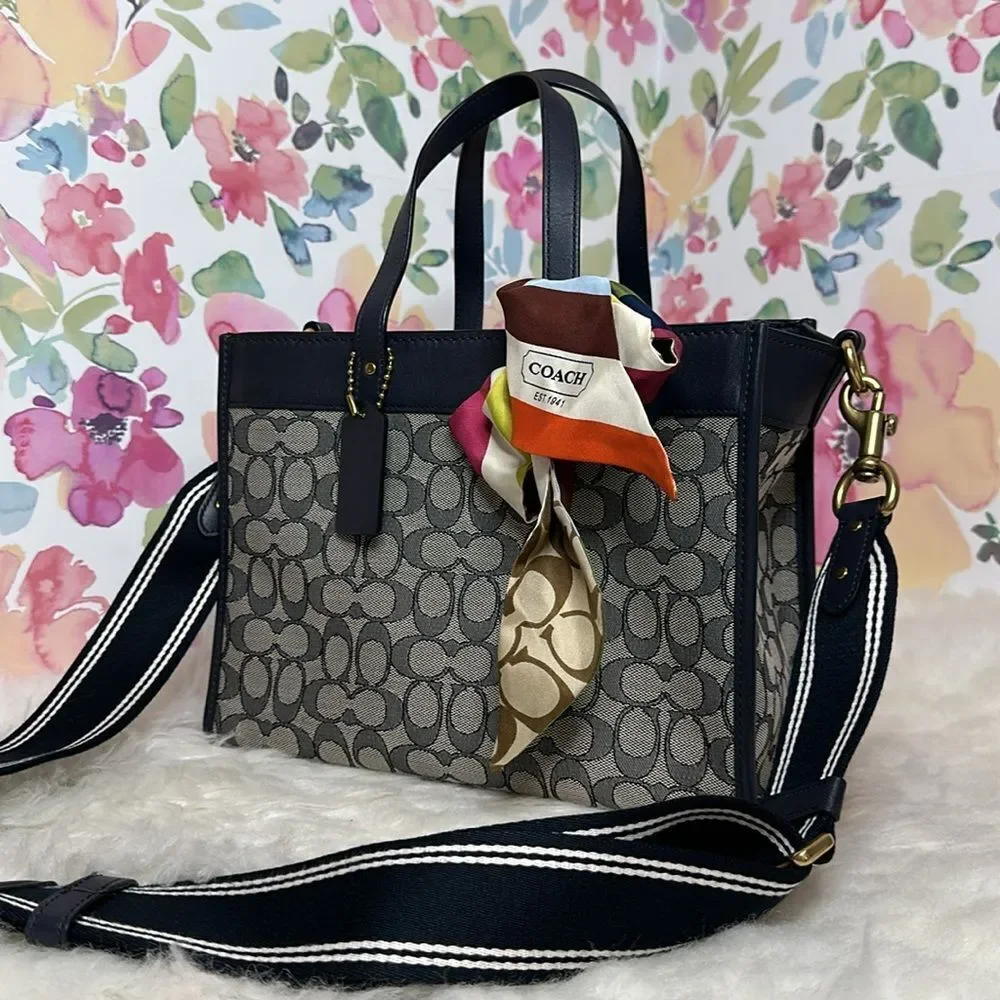 Coach pre loved