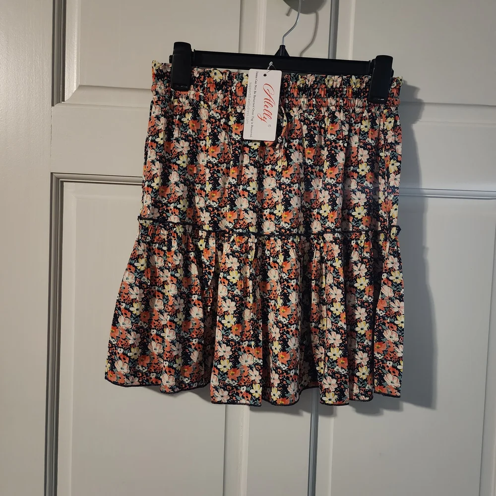 Alelly Floral Elastic-Waist Mini Skirt