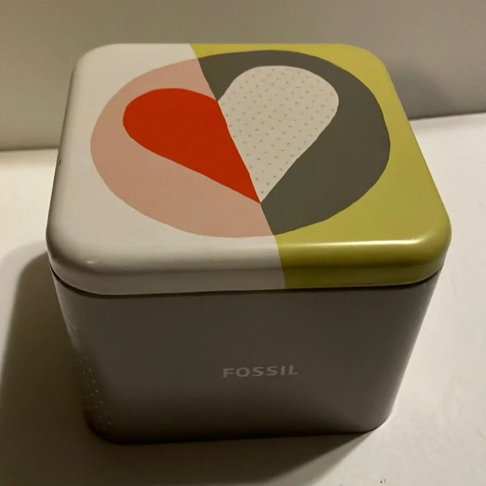 Fossil Multicolor Heart‎ Tin Box