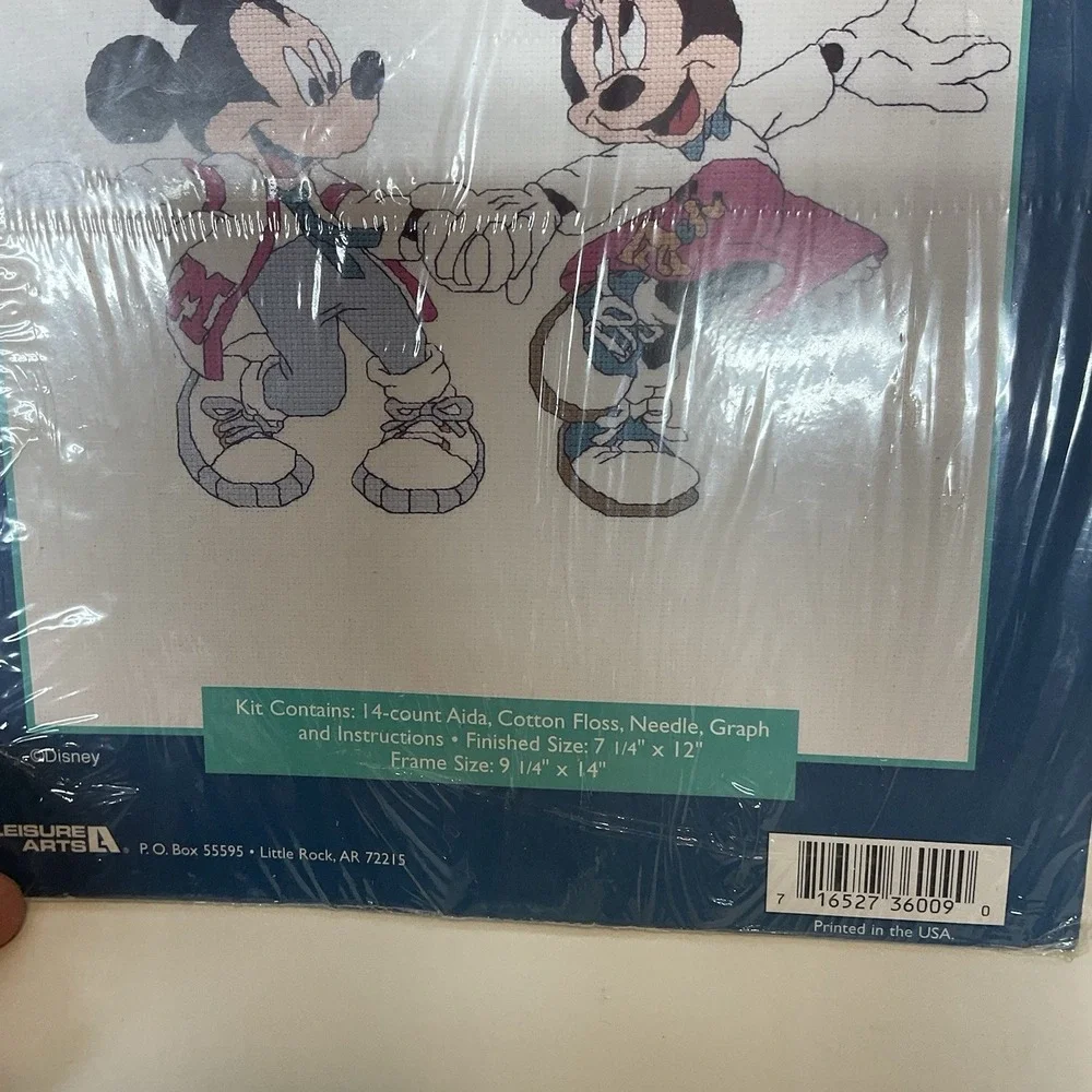 Disney Mickey Mouse Unlimited Counted Cross Stitch Kit Jitterbug‎ Minnie 36009