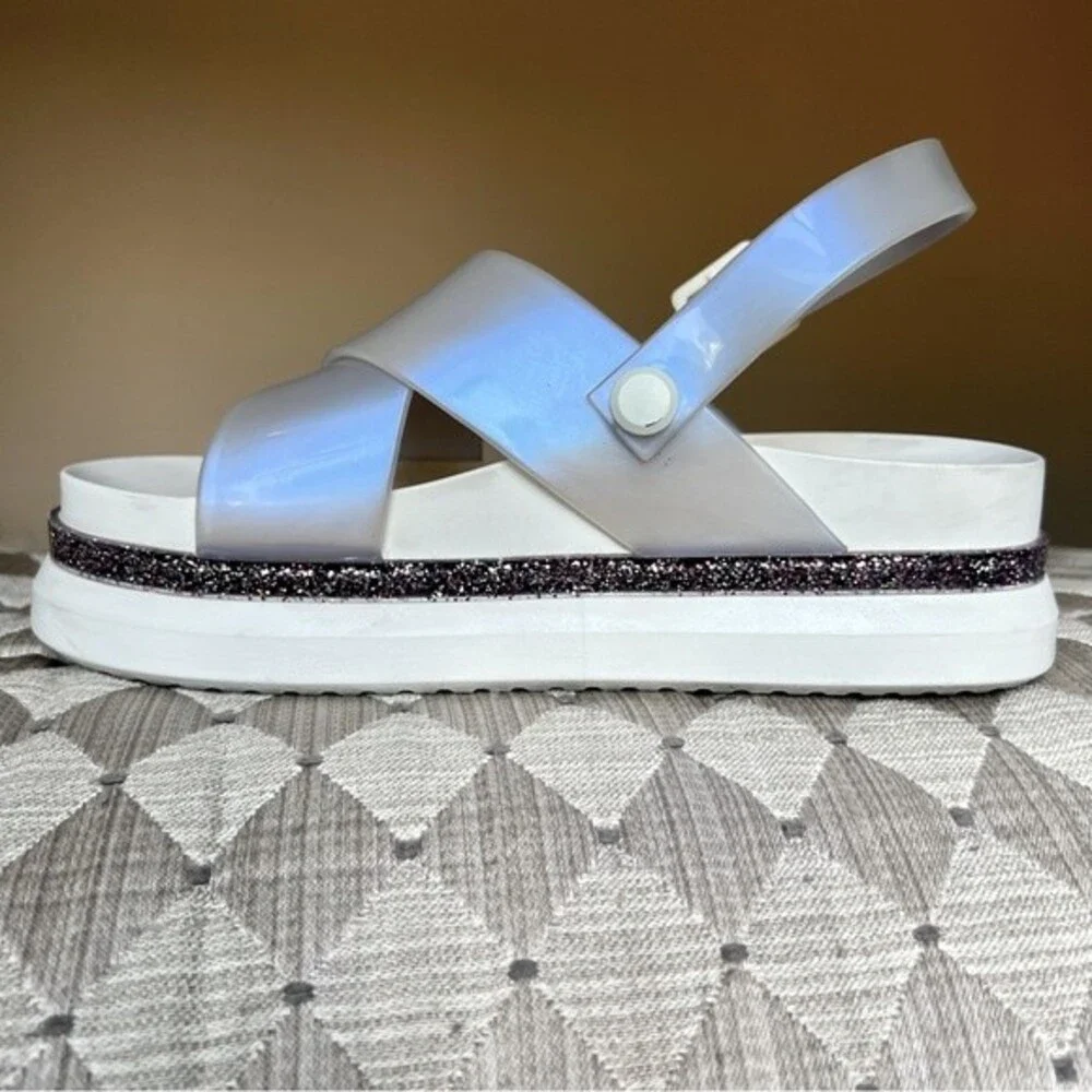 Melissa awaytomars white