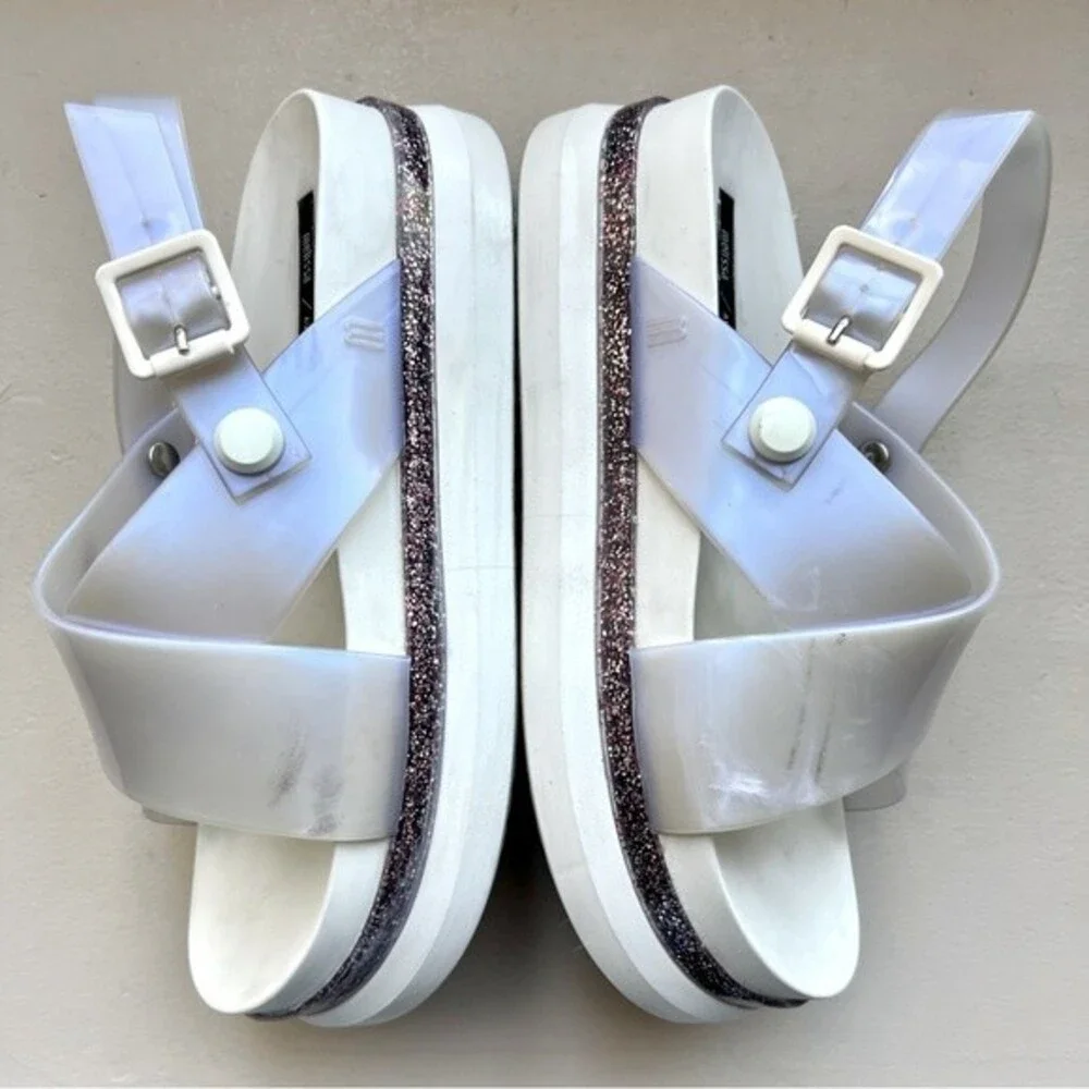 Melissa awaytomars white