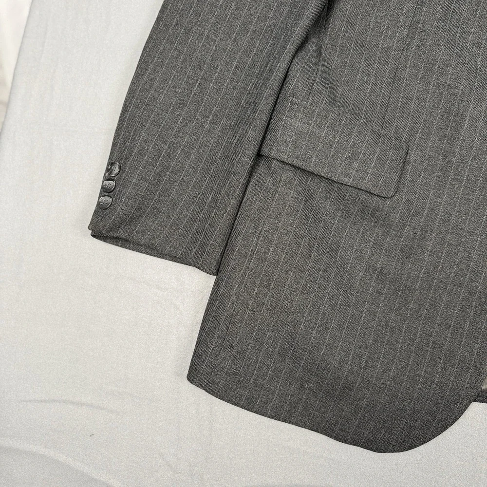 Vintage Levi's Men's 42R Suit Coat Action Business Class Jacket Gray Striped USA