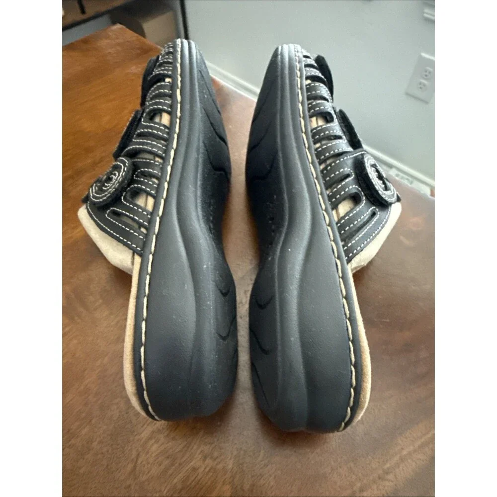 Clarks leather leisa