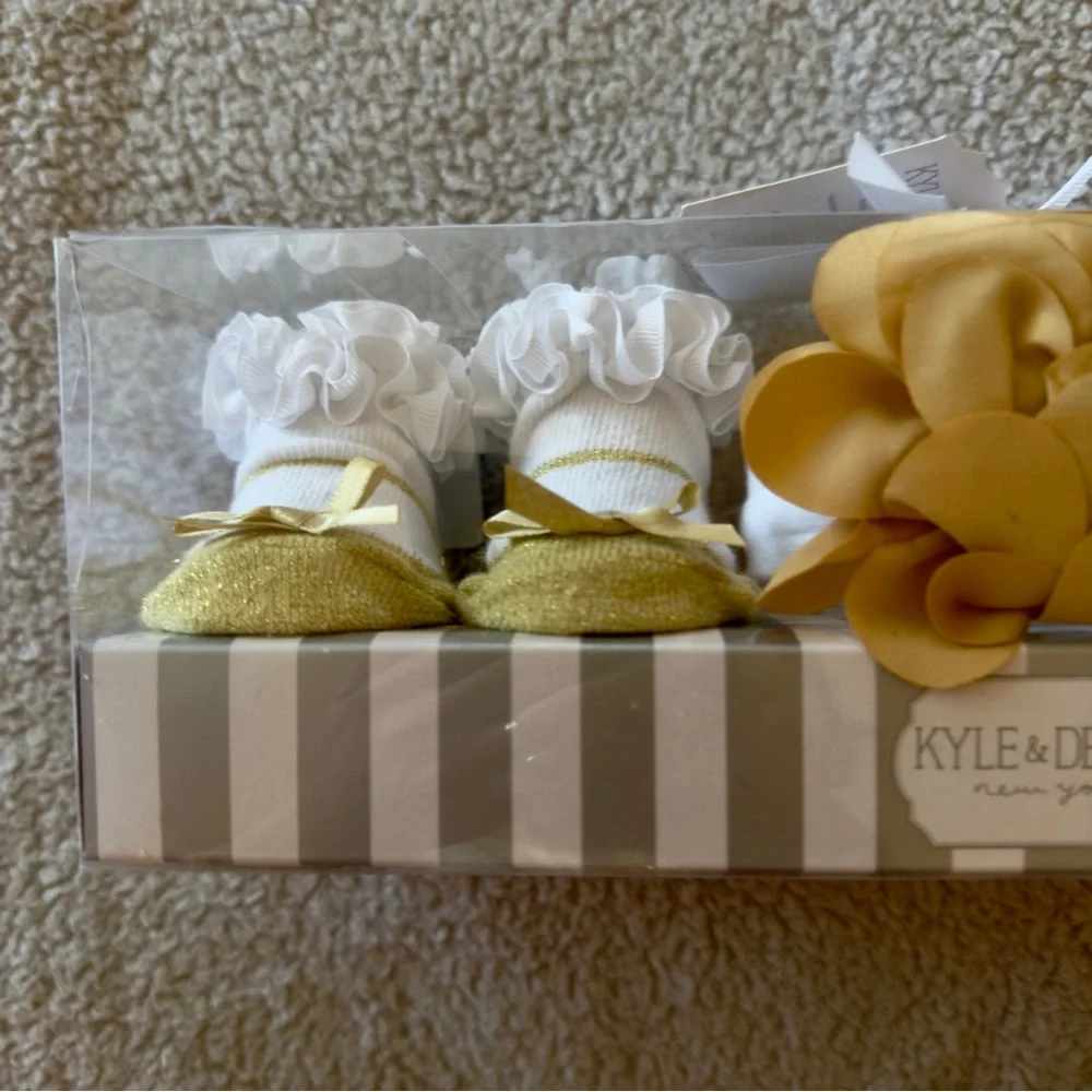 Kyle & Deena details brand