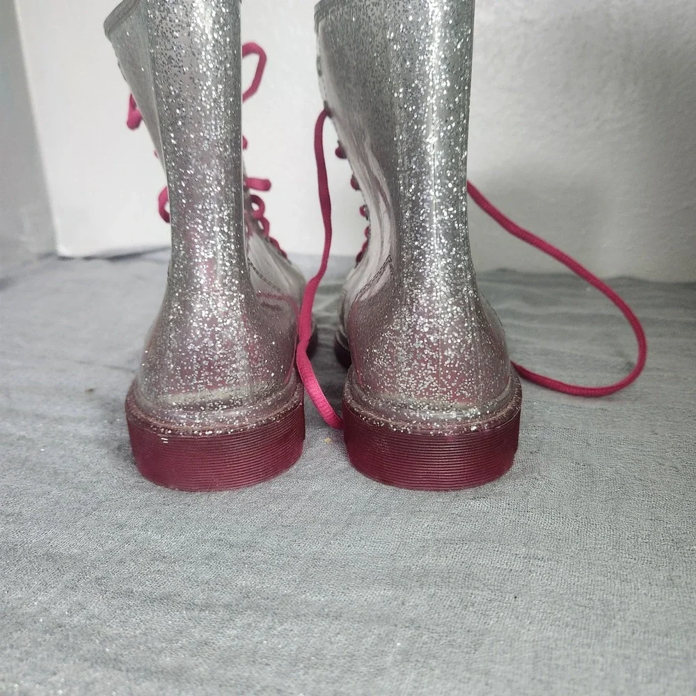 N/A sparkly glitter