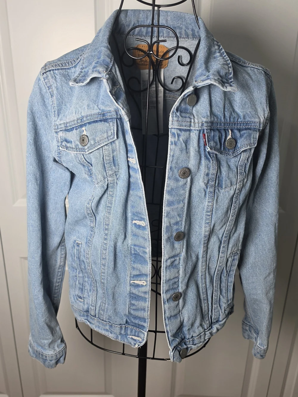 Levi’s Denim Jacket Light Wash Trucker Distressed Youth XL Women XS S
