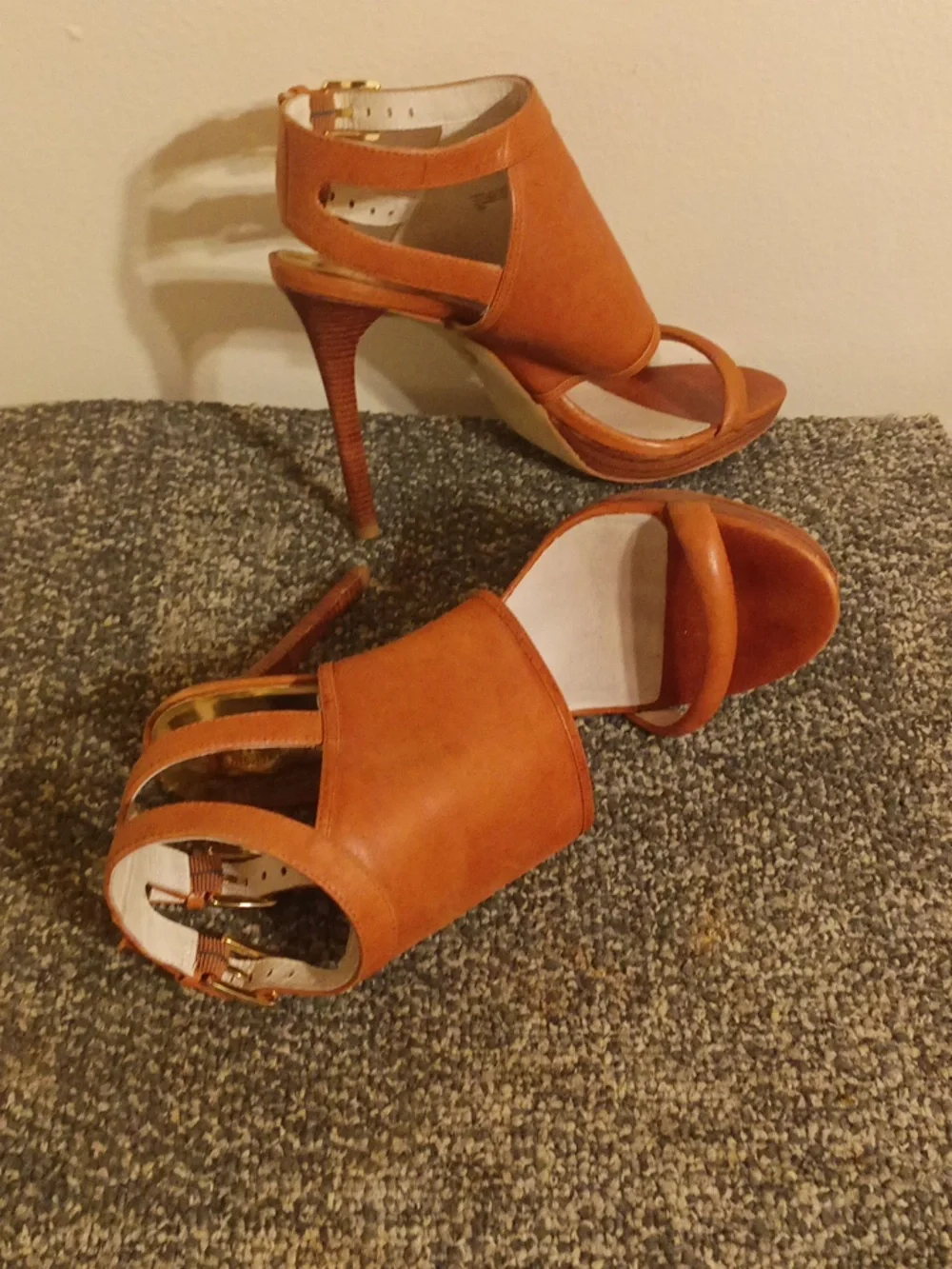 Michael Kors stylish tan