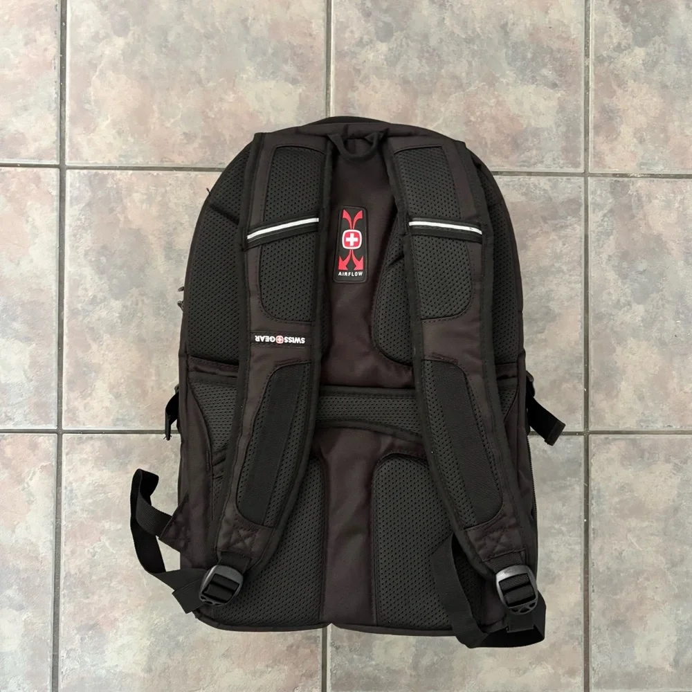 SwissGear sleek backpack
