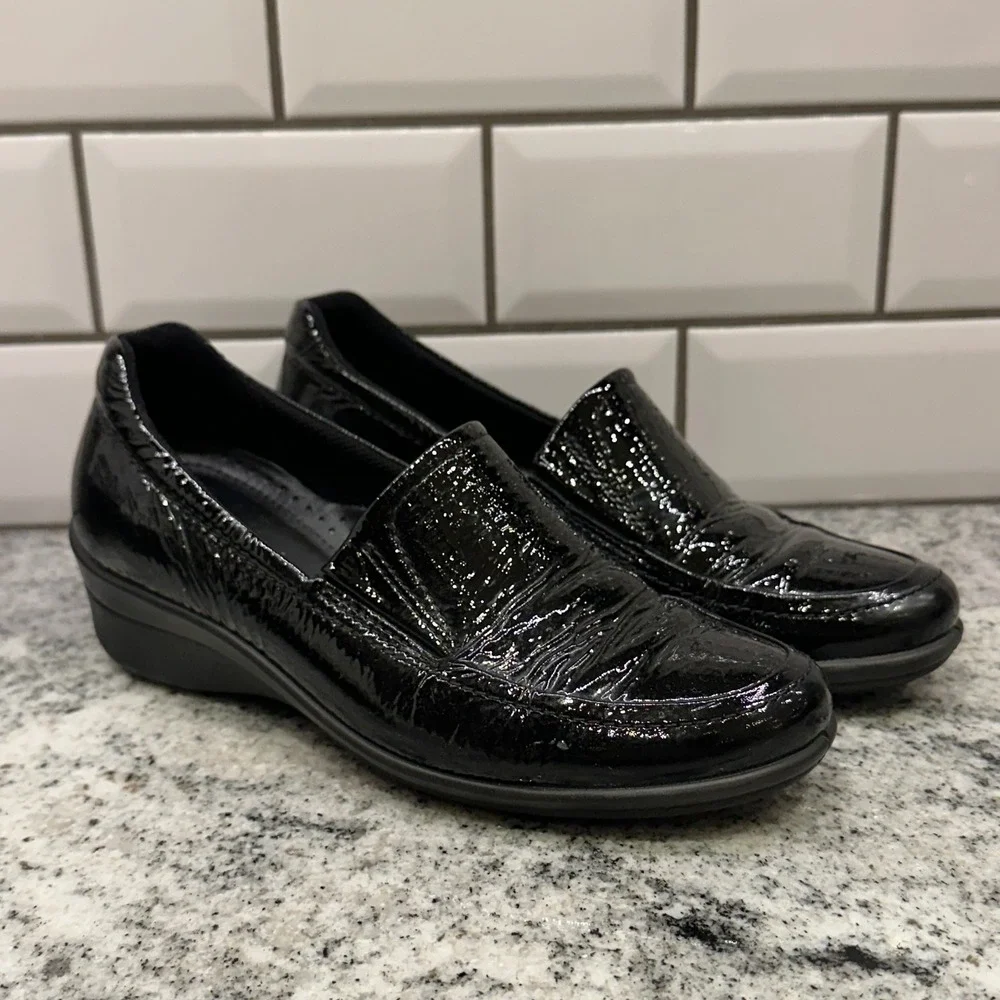 ECCO Women 36 Patent Leather Slip On Wedge Loafer Black Shock Point Professional