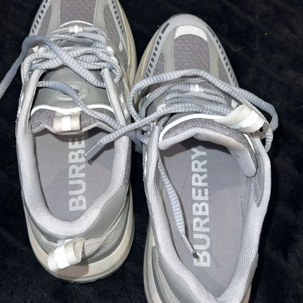 Burberry step out