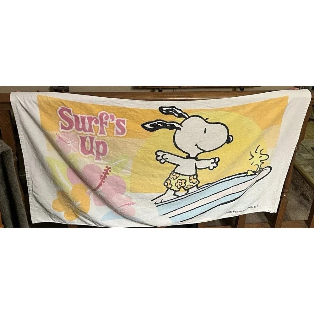 Peanuts snoopy surf